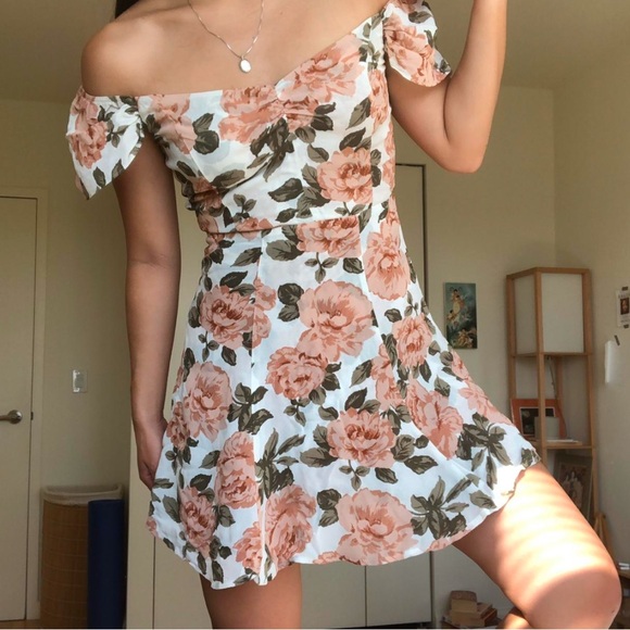 Reformation Rosa Dress - Picture 5 of 6